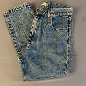 Pull&Bear Mom Jeans in Petite size 10